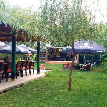 Hotel Restaurant Plutitor Delta Ways Nufaru Exterior photo